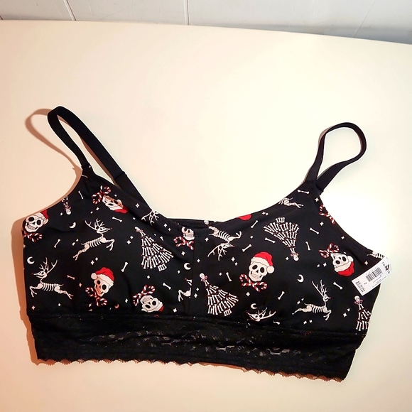 ❤️NWT VINTAGE TORRID BRA - CHRISTMAS SKULL BRALETTE - LIGHTLY LINED - LACE HEM - Picture 4 of 13